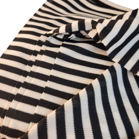 Black & White Striped Knit Fabric Yardage Stretchy Lightweight Polyester Blend - Picture 7 of 8